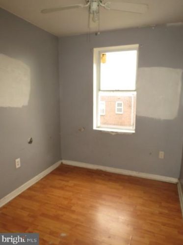 7108 Guyer Ave, Philadelphia PA 19153-2405 exterior