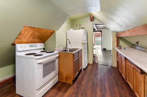 705 6 St, Duluth MN 55808-3354 exterior