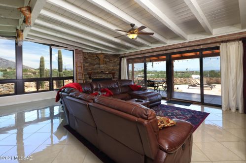 7530 Christie Dr, Tucson, AZ 85718-7503