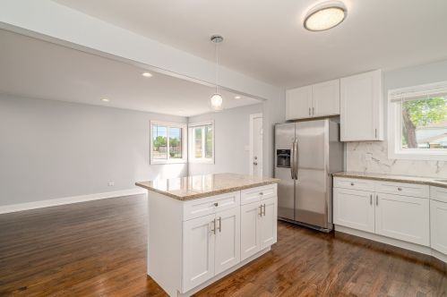 12510 Loomis St, Chicago IL  60827-6103 exterior