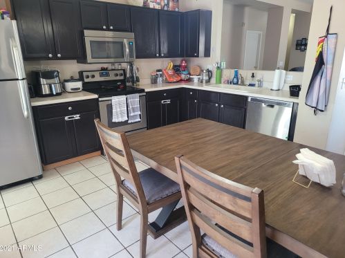 689 Springfield Pl, Chandler AZ  85286-1338 exterior