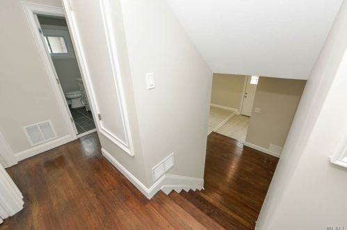 37 Astor Ct, Commack NY 11725-3723 exterior