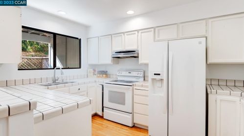 308 Grapevine Pl, Concord, CA 94523-2168