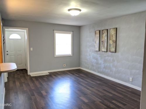 1483 Madison St, Meskegon, MI 49442-5250