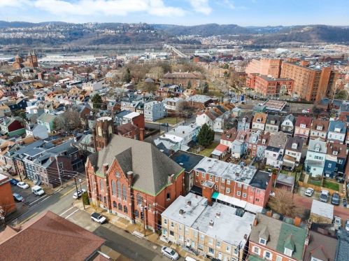 4002 Howley St, Pittsburgh PA  15224-1418 exterior