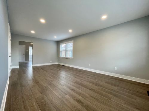 4951 Mcvicker Ave, Chicago IL  60630-1922 exterior