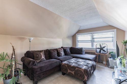 2819 Kilbourn Ave, Chicago IL 60623-4213 exterior