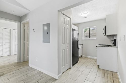 379 Elm St, Atlanta GA 30318-8501 exterior