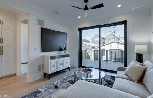 2637 Mozart St, Chicago IL  60647-1739 exterior