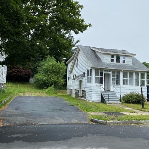 11 Healy Rd, Worcester, MA 01603-1116