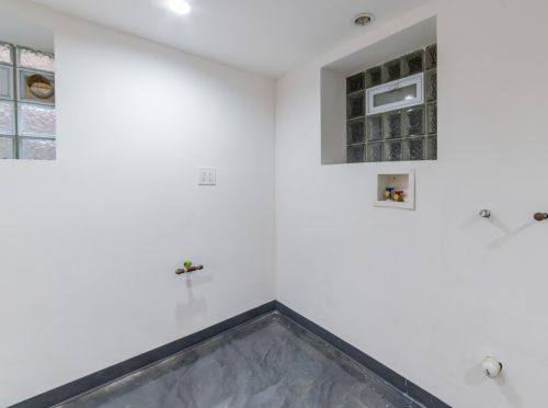 7225 Bennett Ave, Chicago IL  60649-2905 exterior