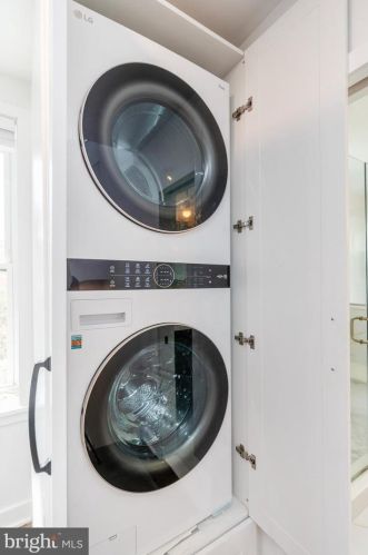 1803 Catharine St, Philadelphia PA  19146-1837 exterior