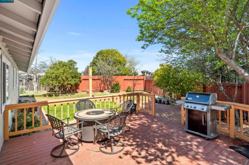 1650 Farm Bureau Rd, Concord CA  94519-1943 exterior