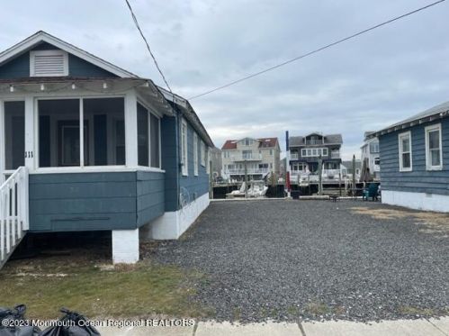 111 Randall Ave, Point Pleasant Beach NJ  08742-3126 exterior