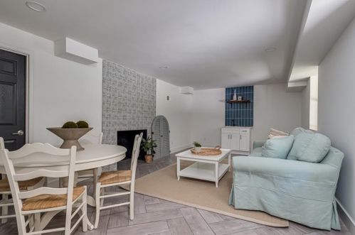 705 Glenforest Rd, Atlanta GA  30328-5211 exterior