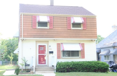 4331 15th St, Milwaukee, WI 53209-6946