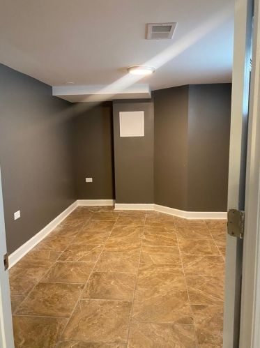 1701 85 St, Chicago IL 60617-2212 exterior