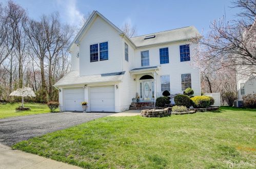 38 Crescent Rd, Old Bridge, NJ 08857-4105