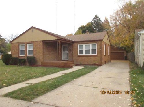 5070 19th Pl, Milwaukee, WI 53209-5707