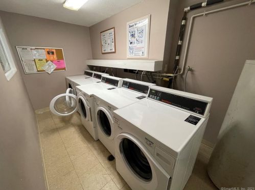 166 Gravel St, Meriden CT  06450-4627 exterior