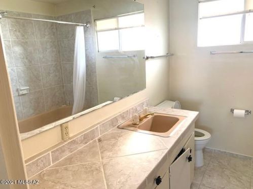 174 Randolph Way, Tucson AZ 85716-5832 exterior