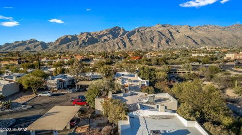 4560 Paseo La Casita, Tucson AZ  85718-5368 exterior