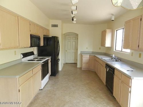 1511 Crystal Downs Ct, Tucson AZ 85737-7215 exterior