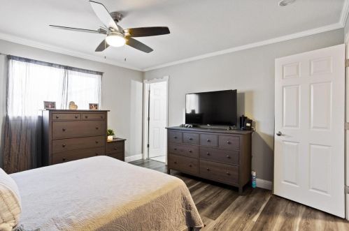 431 Lewis St, Turlock CA  95380-5828 exterior