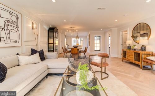 3025 Dent Pl, Washington DC 20007-2916 exterior