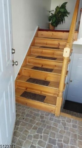 77 Berkshire Pl, Irvington NJ  07111-4050 exterior