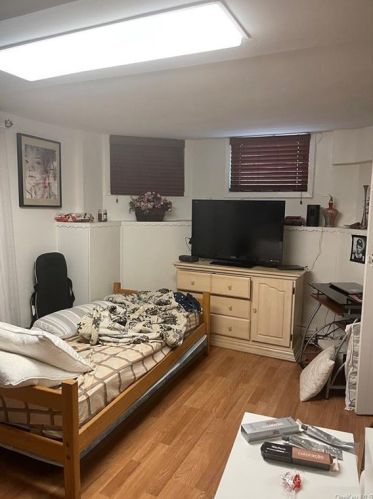 129 Cottage Ave, Mount Vernon NY 10550-1404 exterior