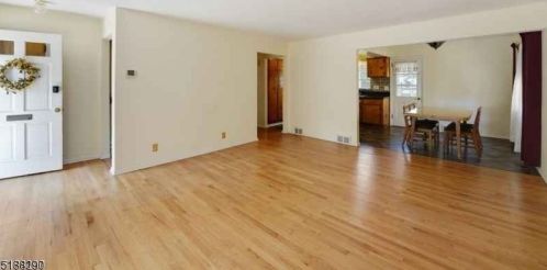 34 Ashby Ave, Livingston NJ  07039-2009 exterior