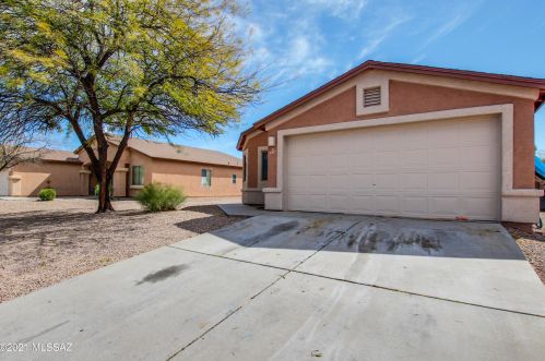 8397 Benidorm Loop, Tucson AZ  85757-6812 exterior