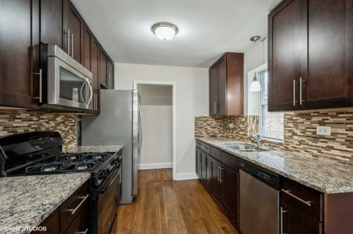 7312 California, Chicago IL 60652-2713 exterior