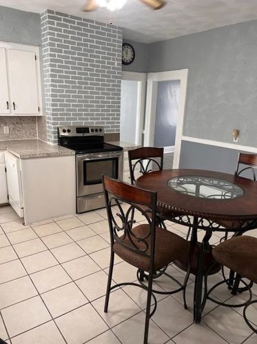 873 Atwells Ave, Providence RI 02903-1456 exterior