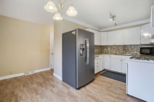 8949 70, Milwaukee WI 53223-2113 exterior