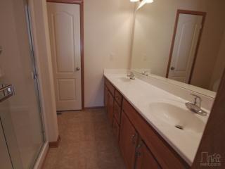 223 Adams Dairy Pkwy, Blue Springs MO  64014-5450 exterior