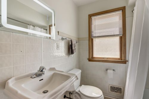 1033 88, Milwaukee WI 53214-2928 exterior