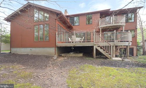 16 Arlive Ct, Rockville MD 20854-2978 exterior