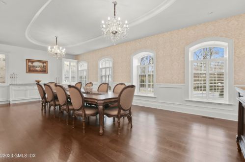 31 Baldwin Farms, Greenwich CT 06831-3307 exterior