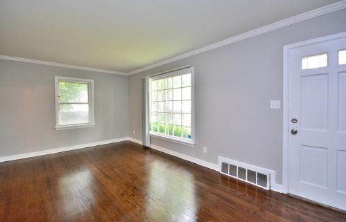 4251 41st St, Milwaukee, WI 53221-5750