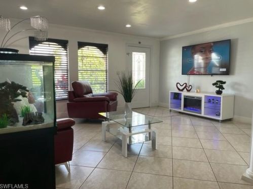 3924 Rose Ave, Naples FL 34112-6772 exterior