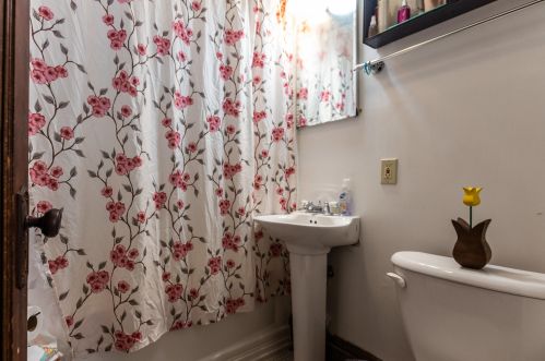 1570 Oklahoma Ave, Milwaukee WI 53207-2939 exterior