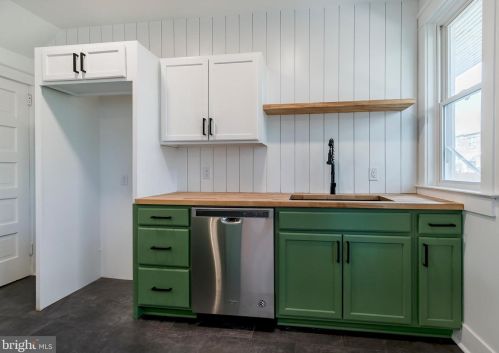 541 Reynolds Ave, Lancaster PA  17602-2146 exterior