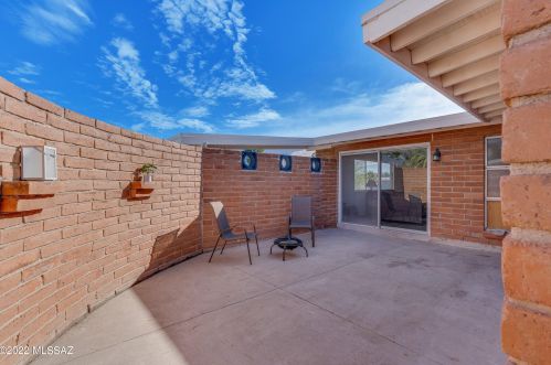 5936 Hawthorne St, Tucson AZ  85711-1528 exterior