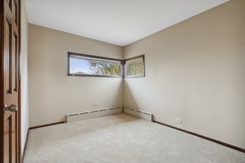 9022 Rockwell Ave, Chicago IL 60805-1314 exterior