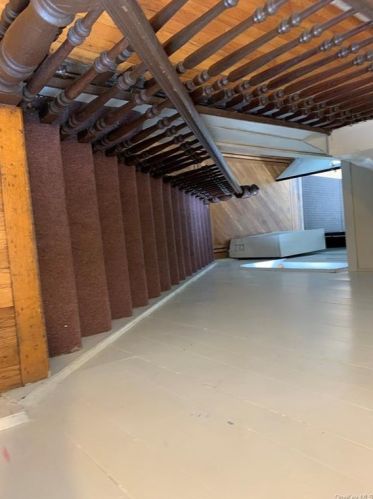 4023 Gunther Ave, Bronx NY 10469-2727 exterior