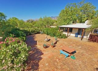 350 Limberlost Dr, Tucson AZ  85705-2944 exterior