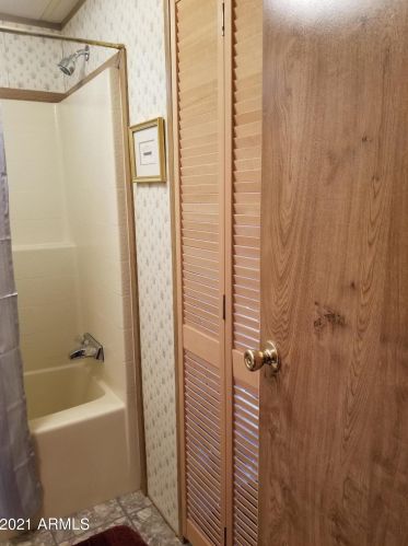 1705 Charleston Ave, Phoenix AZ 85023-1218 exterior