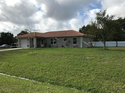 265 Dalton Cir, Fort Pierce FL  34953-5847 exterior